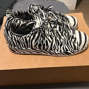 Adidas Superstar Zebra limited edition Men’s Size 7